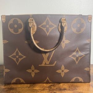 OnTheGo GM monogram 16.1 x 13.4 x 7.5 inches (length x Height x Width)